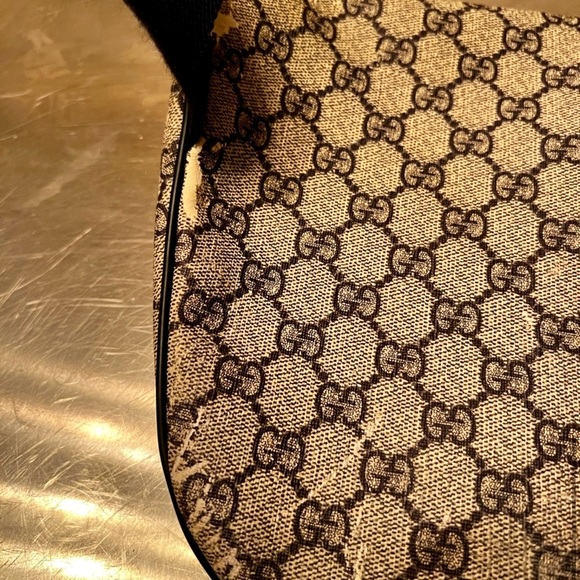 Gucci
Belt Bag GG Coated Canvas Large $1470 - Picture 9 of 14